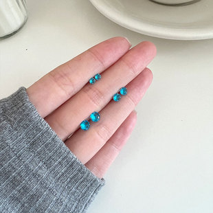 月光戴在耳朵上~美绝朦胧蓝色奶仙耳骨钉S925银螺丝耳钉睡觉不摘