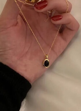 欧美复古金边镶嵌黑玛瑙项链女时髦极简ins个性气质百搭锁骨链