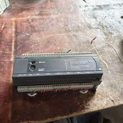 议价PLC控制器DⅤP60ES200R 220V实物图质保功