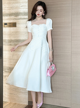 独特连衣裙气质名媛法式纯色高级感茶歇绝美小众设计白色长裙夏季