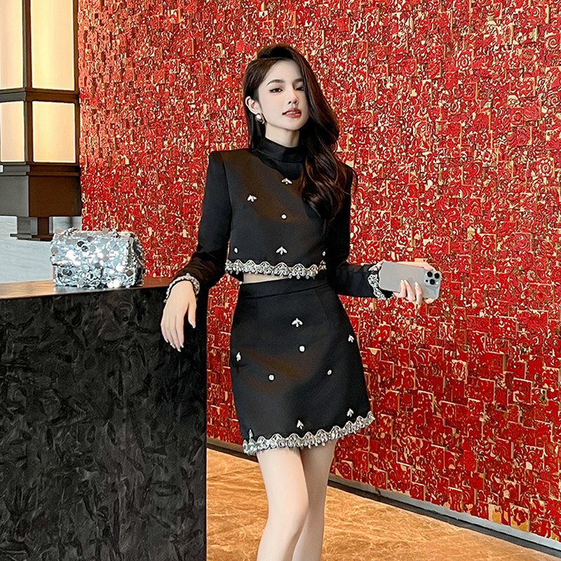 入秋减龄穿搭一整套休闲长袖上衣包臀半身裙两件套独特绝美小套装