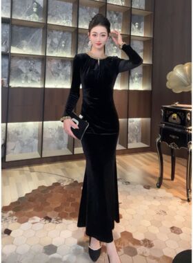 21579显瘦气质长袖性感黑色长款复古优雅包臀法式开叉修身连衣裙