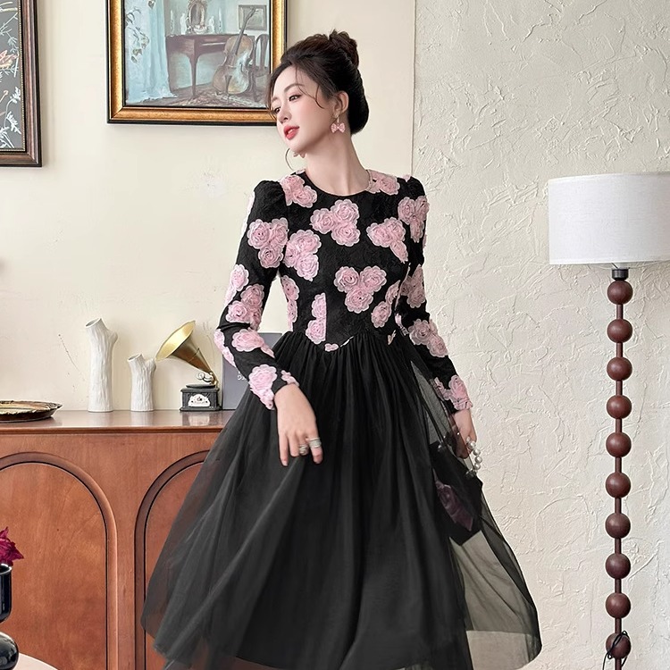 法式立体花网纱拼接连衣裙收腰显