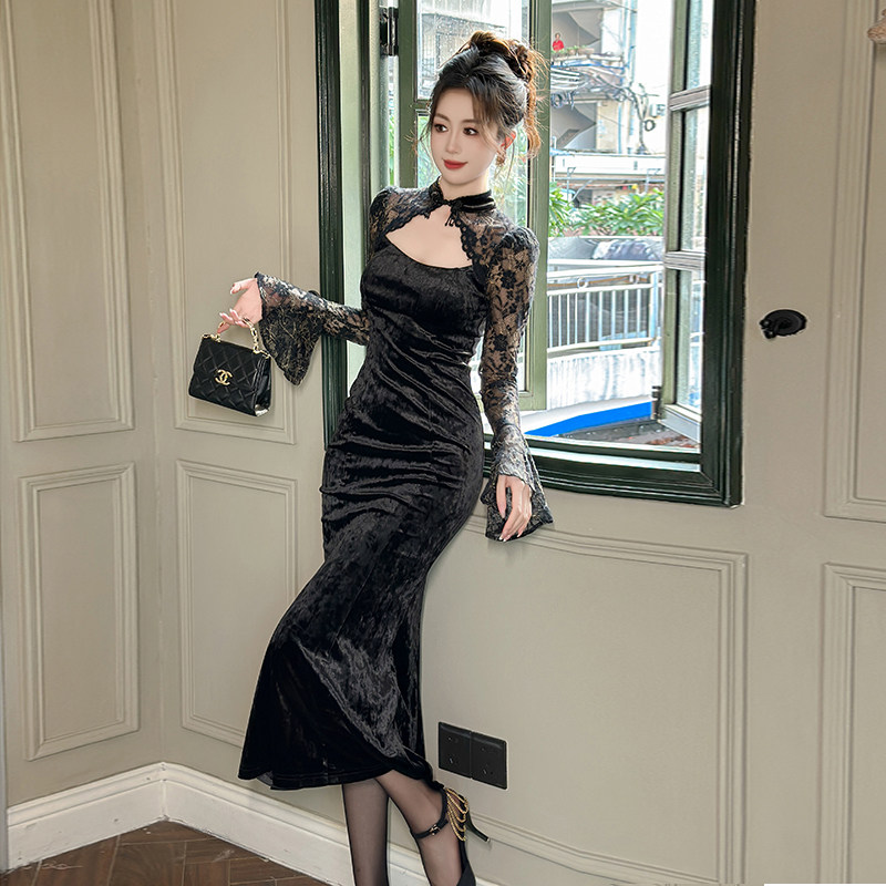 20961千金风黑色丝绒连衣裙新款大码女装性感挂脖长袖鱼尾礼服裙