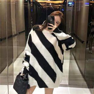 潮牌精品黑白斜条纹慵懒风外穿显瘦中长款圆领套头学生女针织毛衣