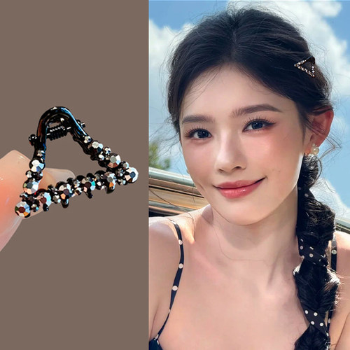 黑色精致小号抓夹女独特高级感
