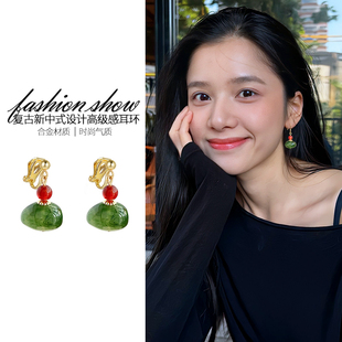 新中式 高端耳饰 绿色三角耳夹女士古风复古汉服无耳洞耳环耳坠新款