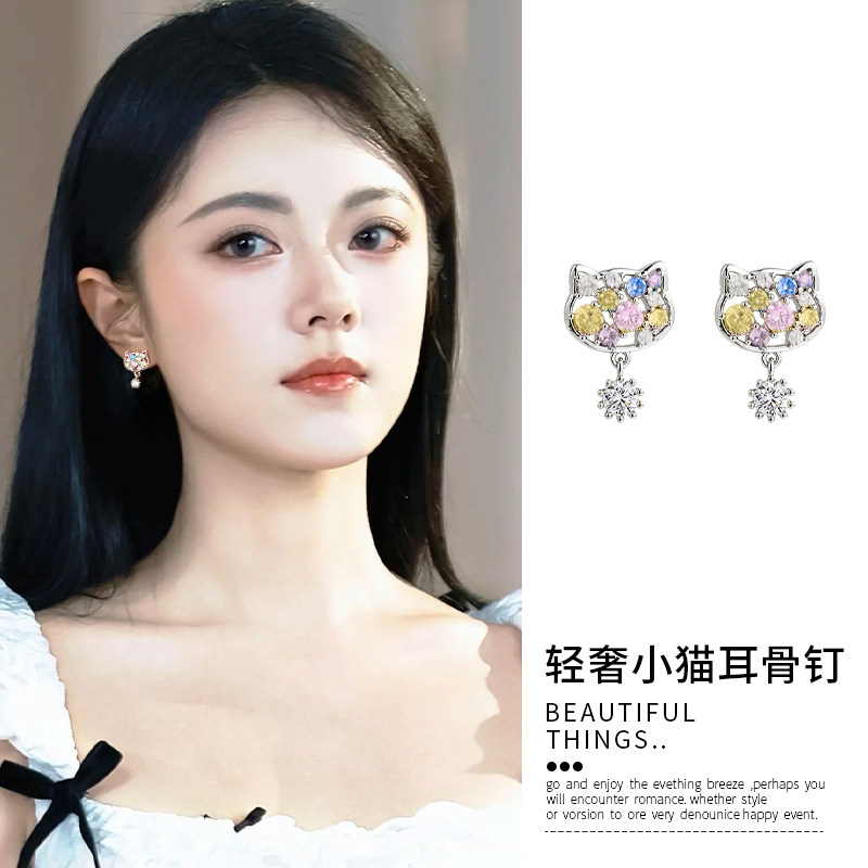银色小猫耳环女士精致小众设计感图片