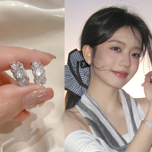 精致耳钉时尚 韩系超闪耳环女轻奢气质复古高级感2025新款 小众耳饰