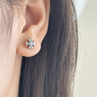 JOJO韩国ins风S925银纯银时尚 MISS 简约百搭克罗十字满钻锆石耳钉