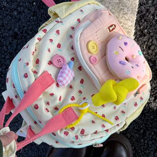 日本JKCK草莓儿童书包女生小学生双肩包高颜值卡通轻便帆布背包