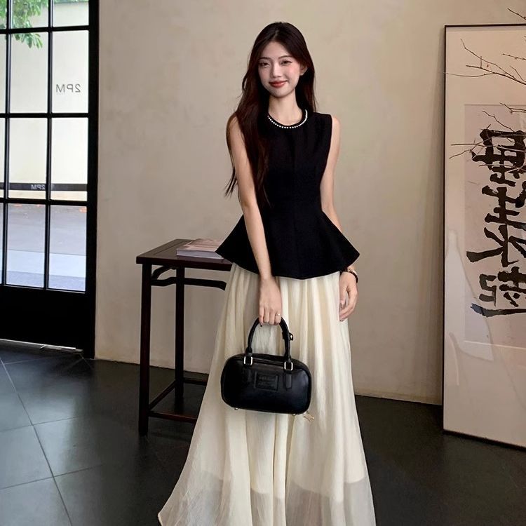 夏季套装女款爆款2025新款气质富家千金风两件套无袖上衣+半身裙