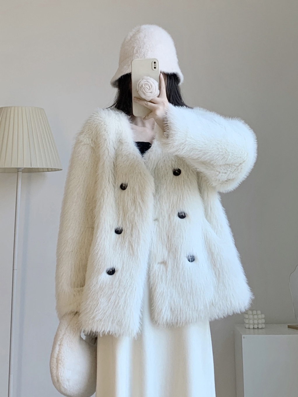 白色羊羔毛托卡皮毛一体外套女