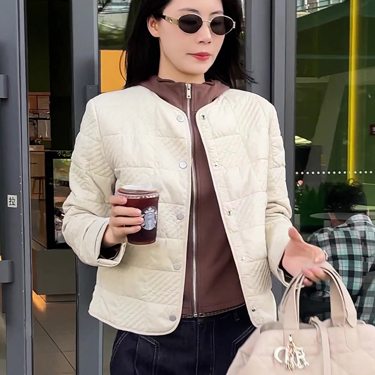 今年流行爆款超好看小香风棉服