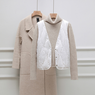 大衣内搭90白鸭绒轻薄羽绒马甲女2025年新款贴身内胆保暖V领背心