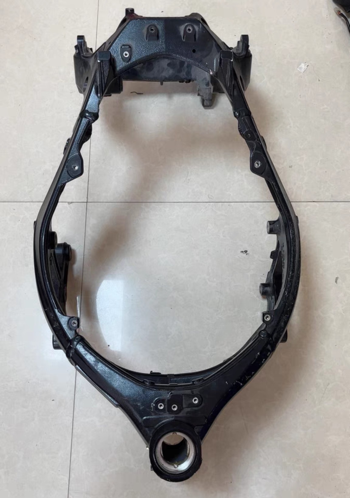 宝马20年s1000rr 原装二手拆车车架 大架 主车架 成色漂亮