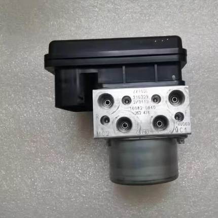 川崎 zx10r ABS泵 21-23年通用 有兴趣可以私聊我 标价非成交价格