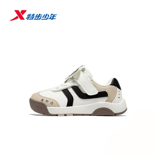 特步宽宽饼干鞋儿童运动鞋秋冬新款男幼小童防滑板鞋674415313001