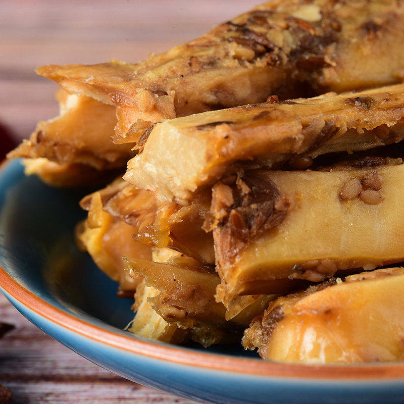 内蒙特产香辣牛板筋麻辣正宗五香手撕真空板筋咸香牛肉干卤味零食