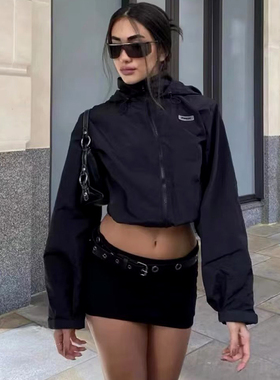 没人能拒绝~prix欧美女士运动短款冲锋衣 抽绳连帽户外辣妹夹克潮