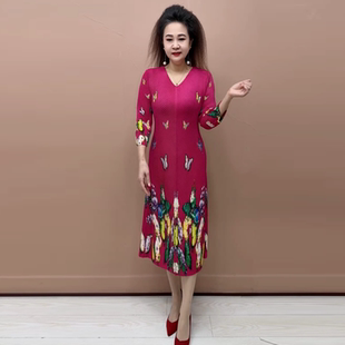 春装高级感气质时尚褶皱连衣裙弹力大码中老年妈妈装减龄百褶长裙