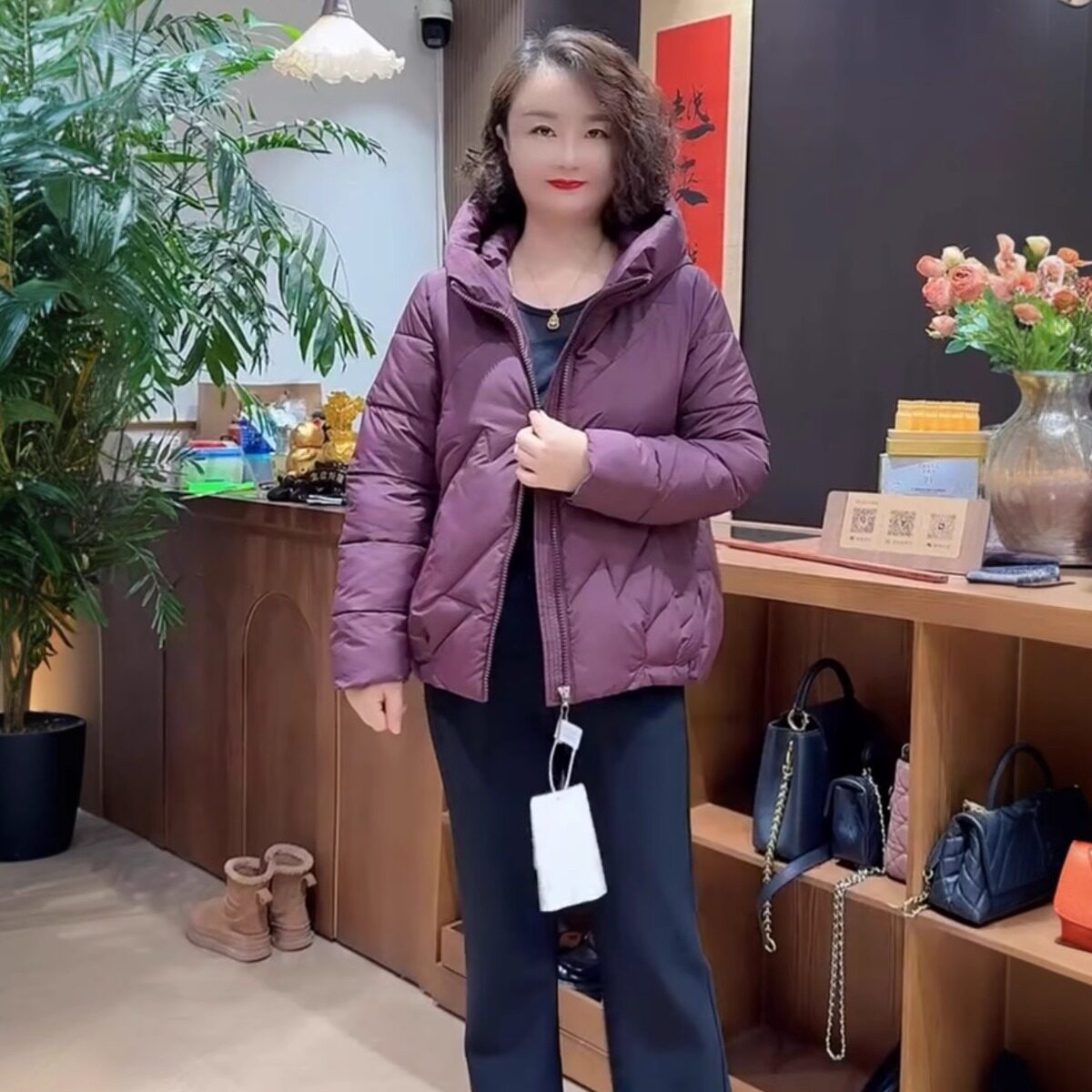 妈妈时尚短款休闲棉服冬季保暖连帽宽松大码加厚面包服棉衣外套女