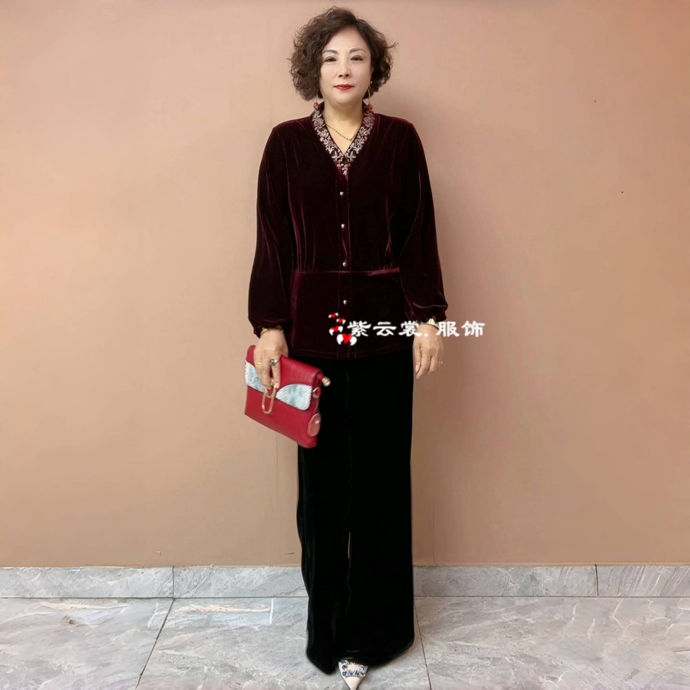 真丝绒刺绣上衣高端气质妈妈大码v领纯色九分袖女士妈妈衬衫秋季