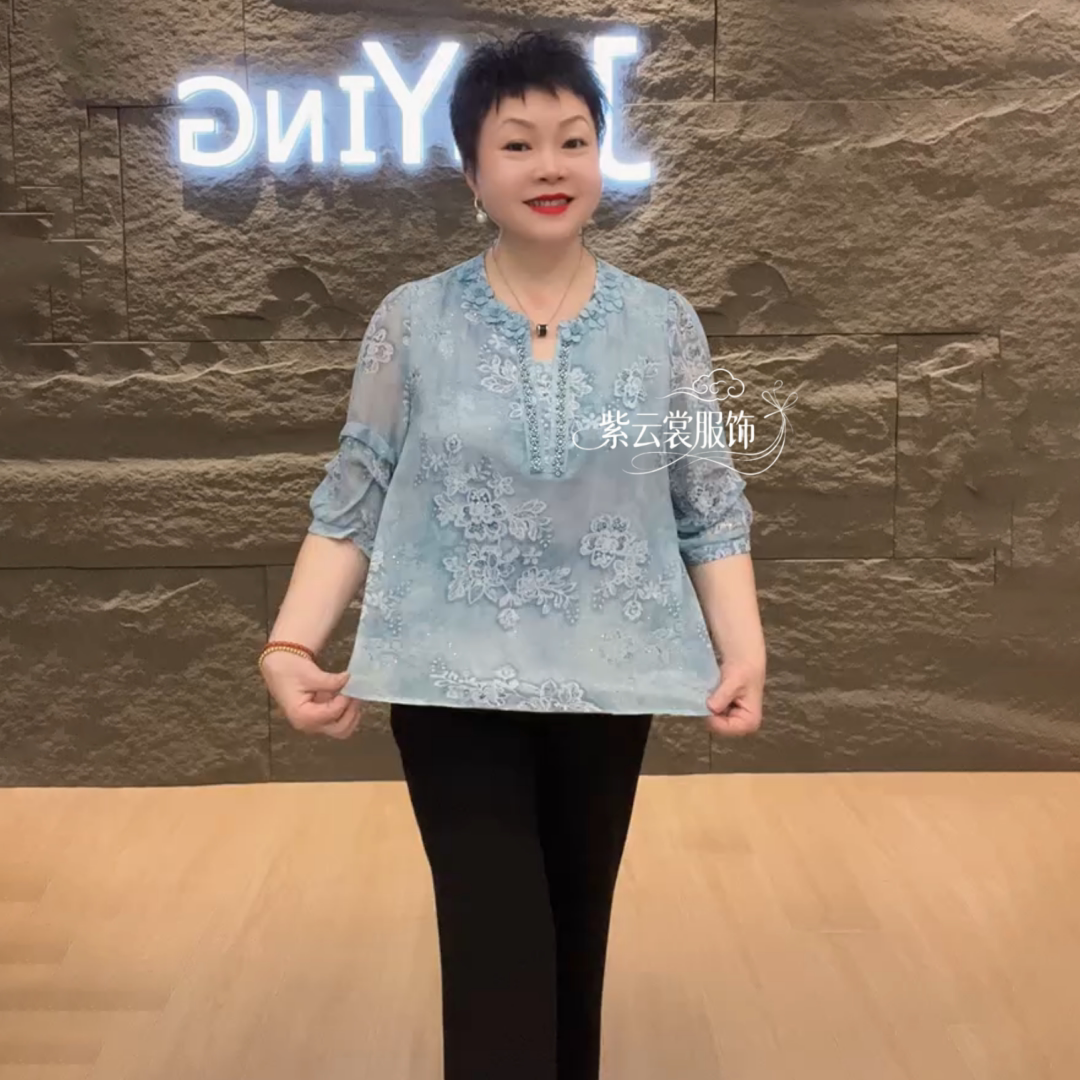 高端气质妈妈装夏装新款雪纺碎花立体花上衣宽松遮肉T恤大码小衫