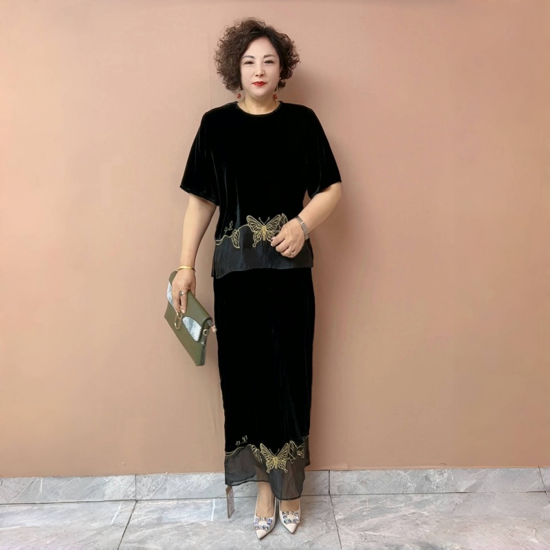 秋装新款高端气质真丝绒绣花短袖上衣中年妈妈洋气半身裙两件套装