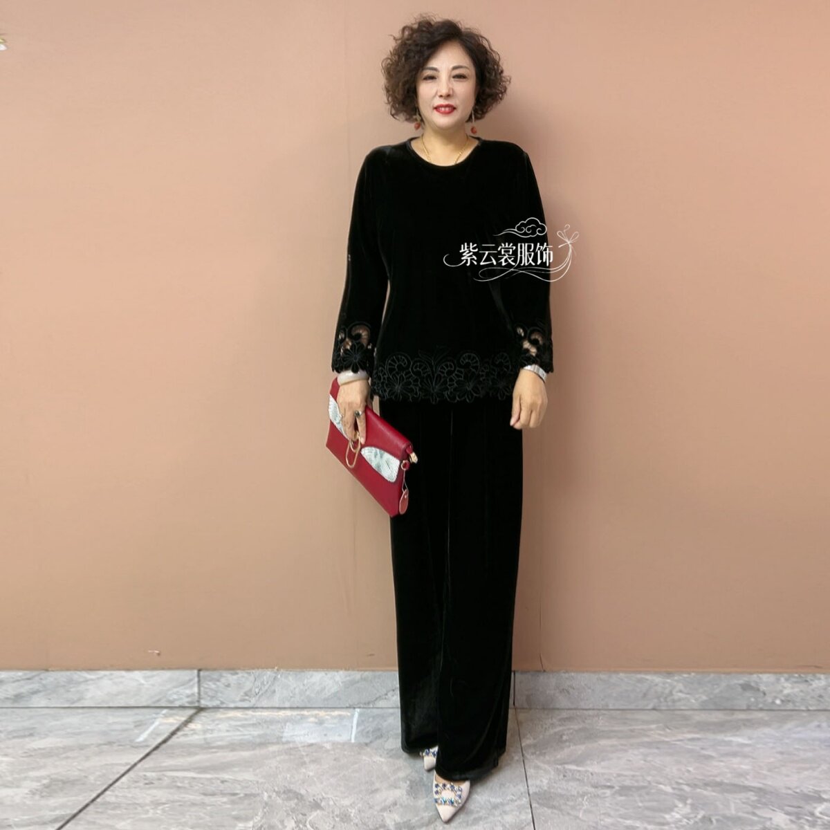 春秋中老年妈妈装丝绒烧花打底小衫大码宽松遮肉旗袍弹力上衣套装