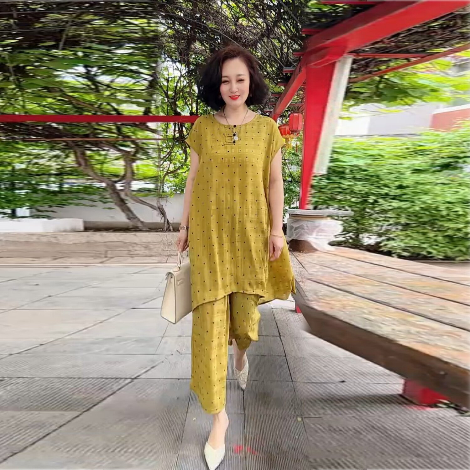 高端时尚大码妈妈圆领中长款大版衫上衣宽松遮肉阔腿裤洋气两件套