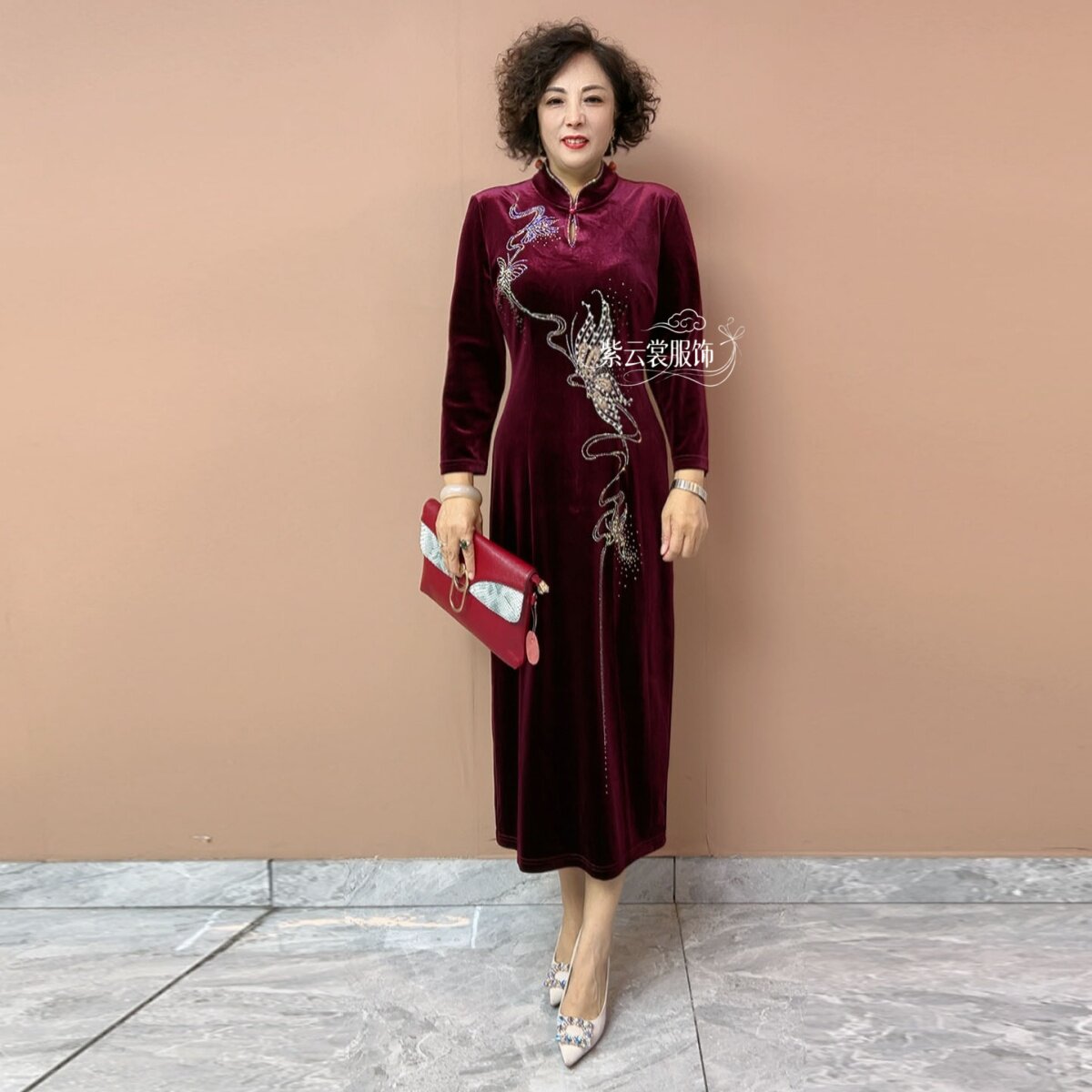 高端喜婆婆婚宴结婚妈妈装礼服中式立领旗袍大码敬酒服丝绒连衣裙
