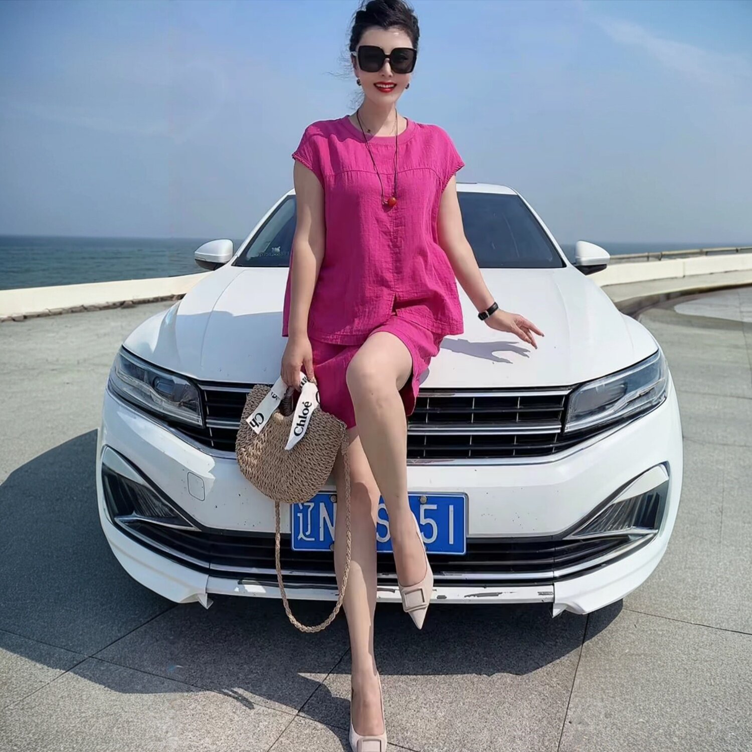 夏季新款短袖时尚百搭纯色中老年妈妈棉麻休闲洋气短裤两件套装女