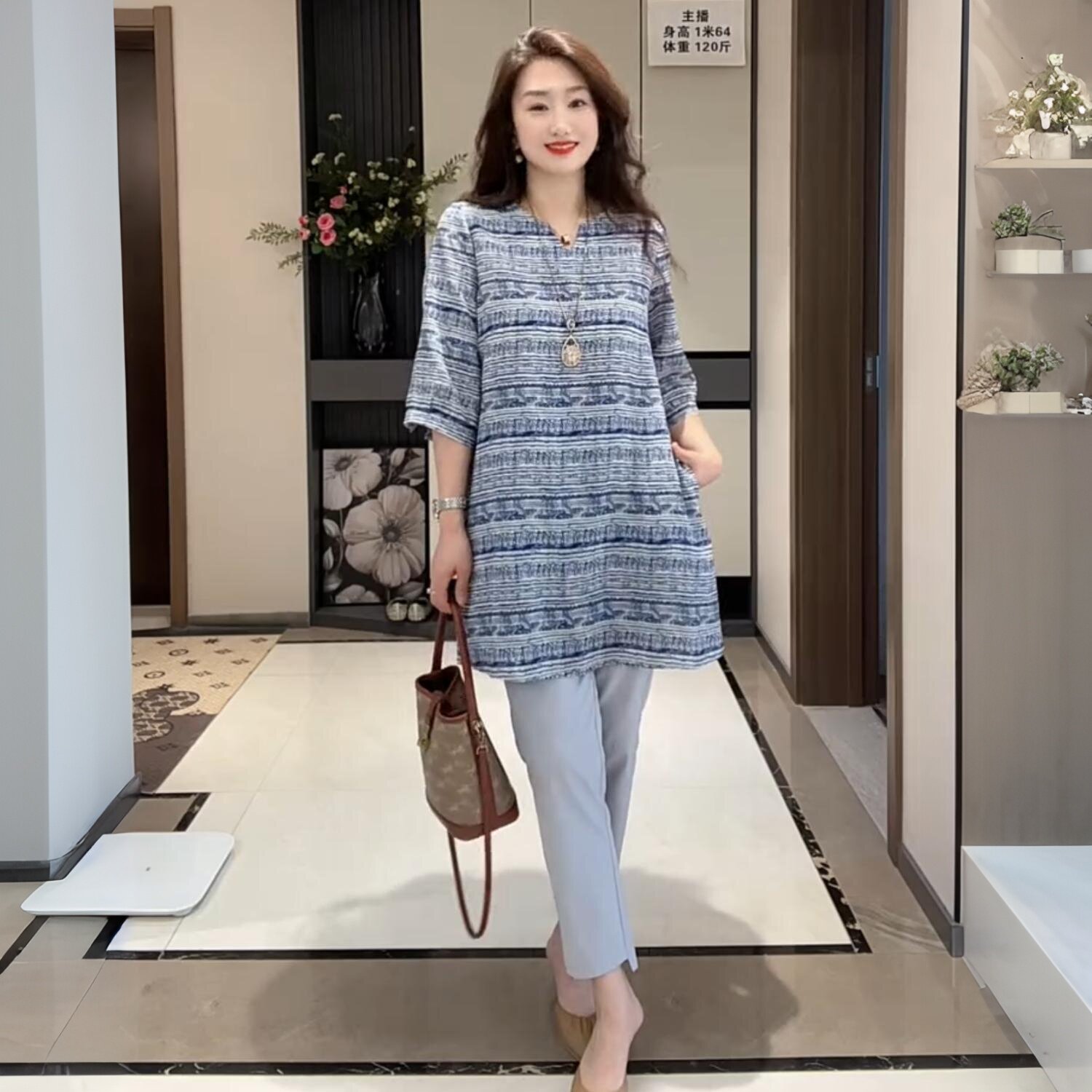 高端夏季短袖洋气年轻妈妈装宽松遮肚子中长款薄款大版衫天丝上衣