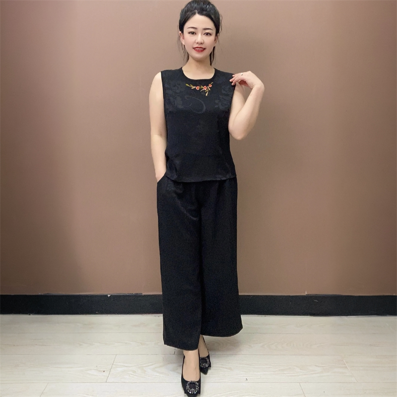 夏季新款妈妈装重磅真丝背心大码宽松遮肉显瘦打底吊带小衫上衣女
