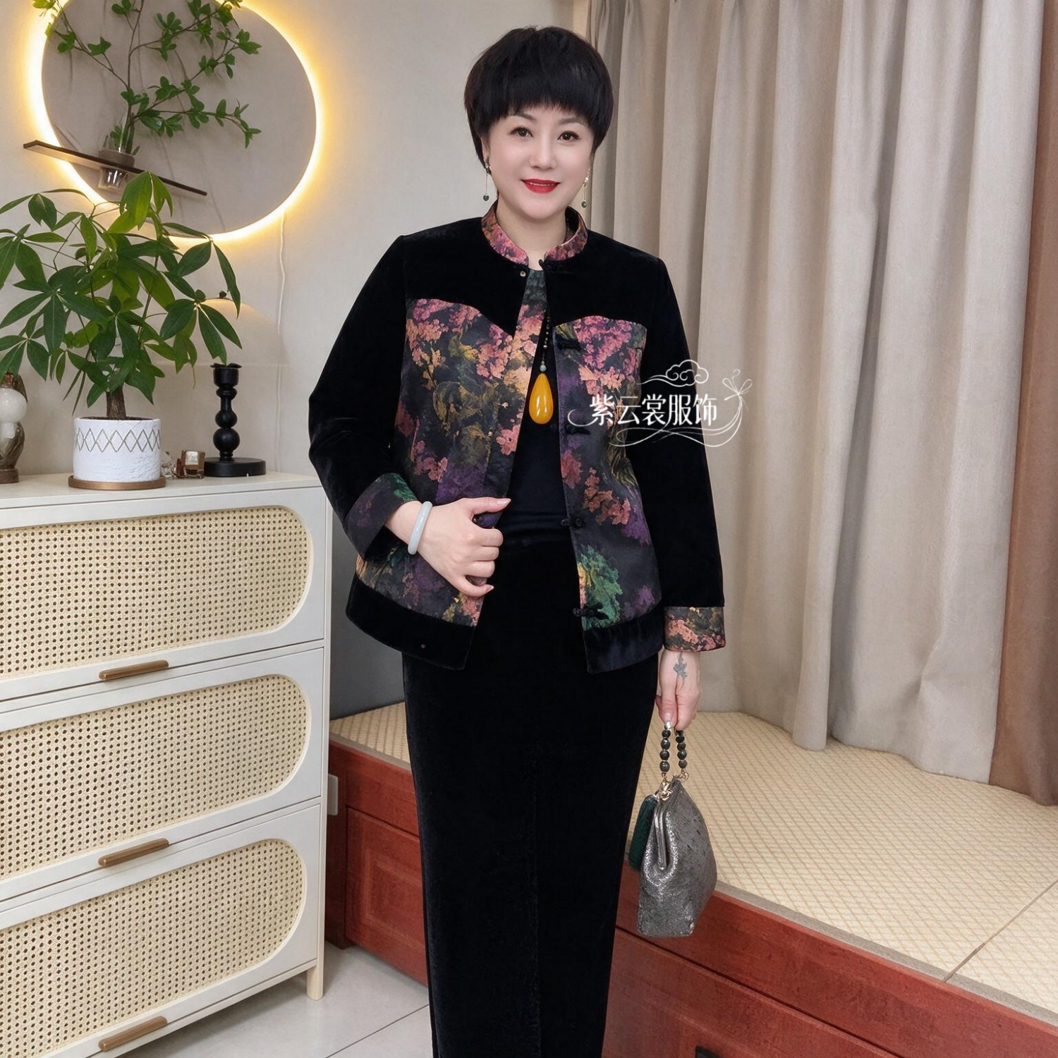 高端阔太太冬季妈妈丝绒短款拼色棉服中老年加厚保暖唐装棉衣外套