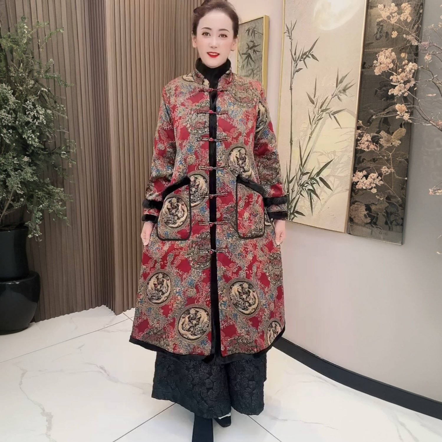 高贵中老年妈妈装长款加厚保暖龙凤呈祥棉服外套气质宽松大码风衣