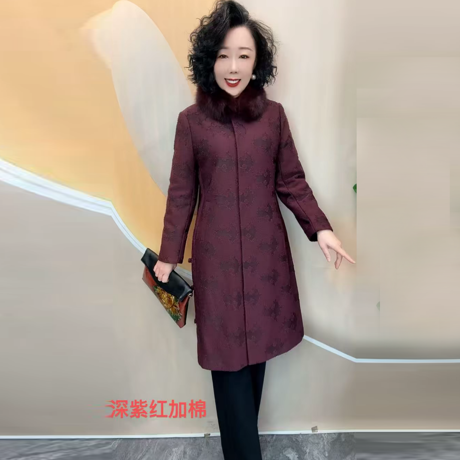 冬季新款中老年妈妈高端洋气狐狸毛领妈妈加厚保暖外套中长款棉服