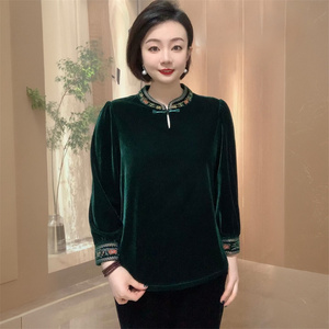 秋冬刺绣花丝绒长袖中老年妈妈高级感轻奢宽松遮肉上衣复古打底衫