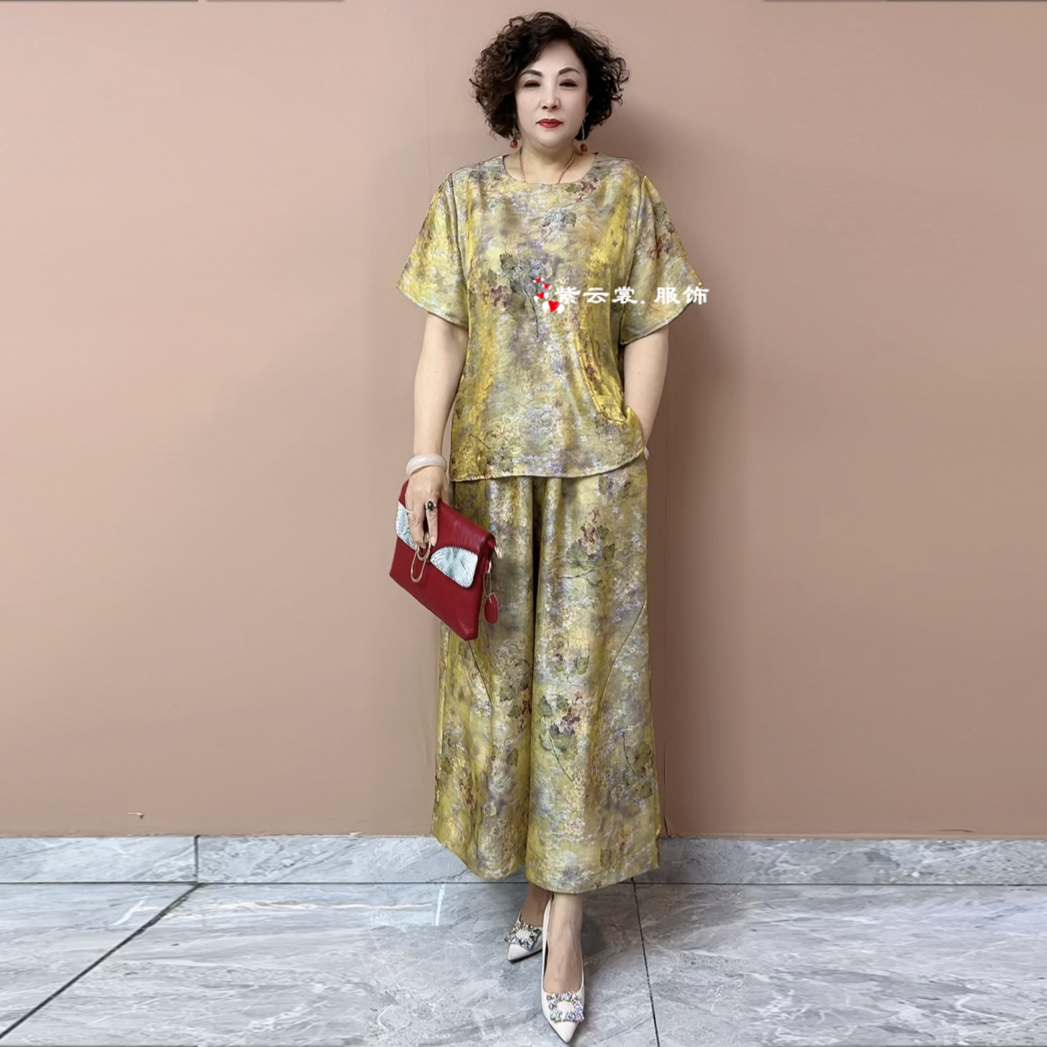时尚洋气夏季短袖大码浮光锦宽松休闲上衣中年妈妈遮肉显瘦两件套