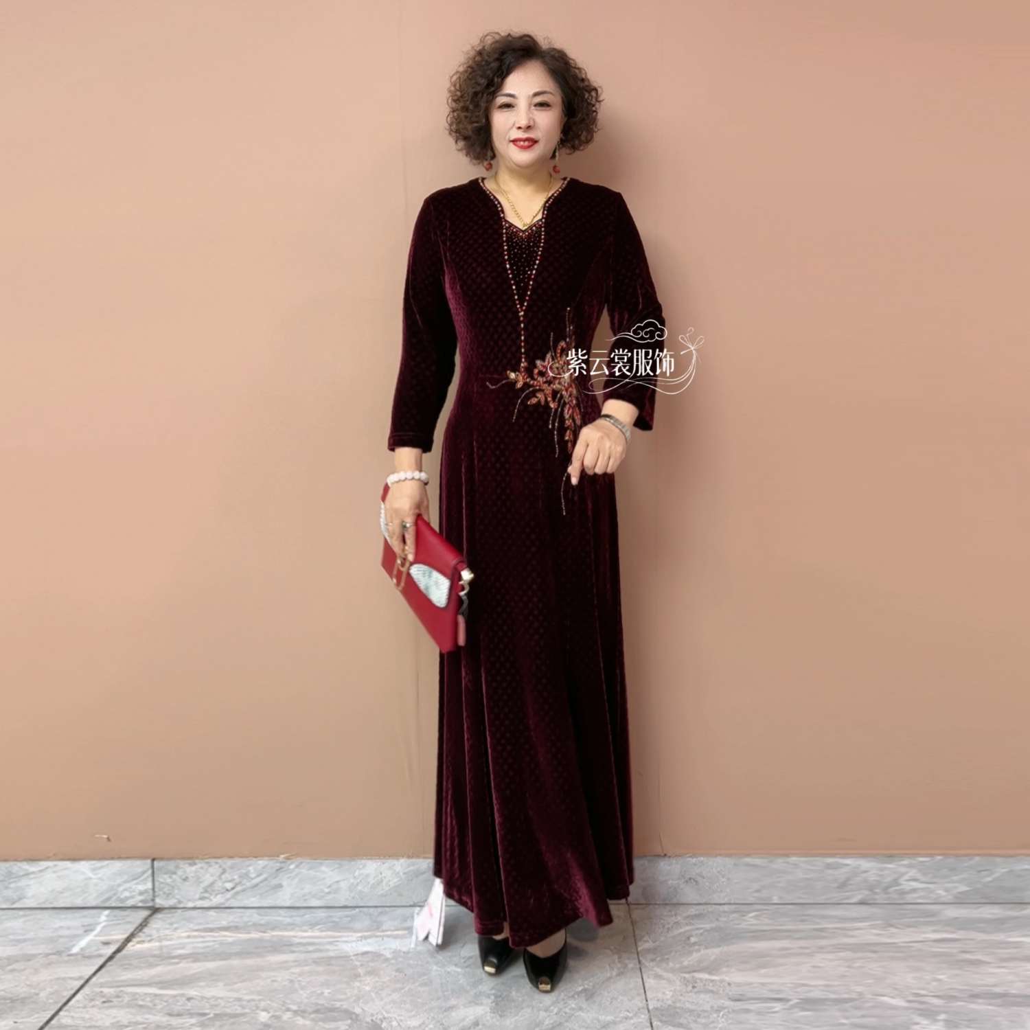 高端气质镶钻绣花连衣裙年轻妈妈旗袍结婚喜婆婆礼服大码鱼尾长裙