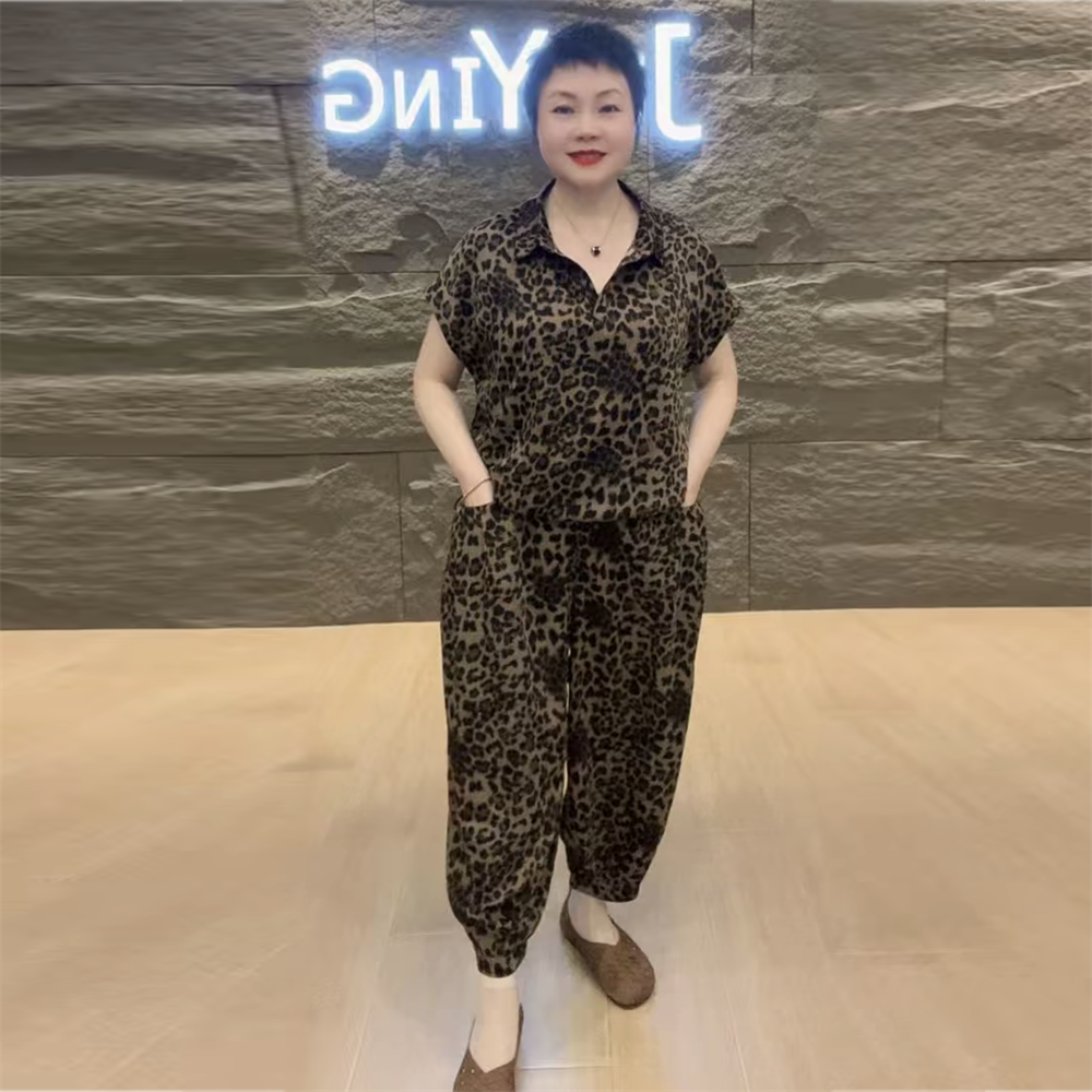 高端时尚冰麻洋气宽松大码中老年妈妈花色短袖上衣哈伦裤两件套装