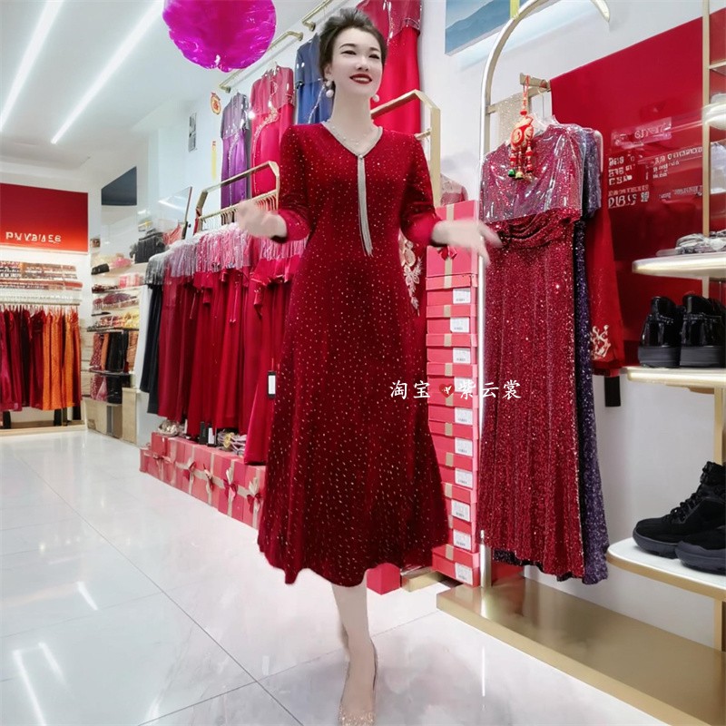 秋冬红色婚礼服喜婆婆流苏长袖中年妈妈装气质长款弹力丝绒连衣裙