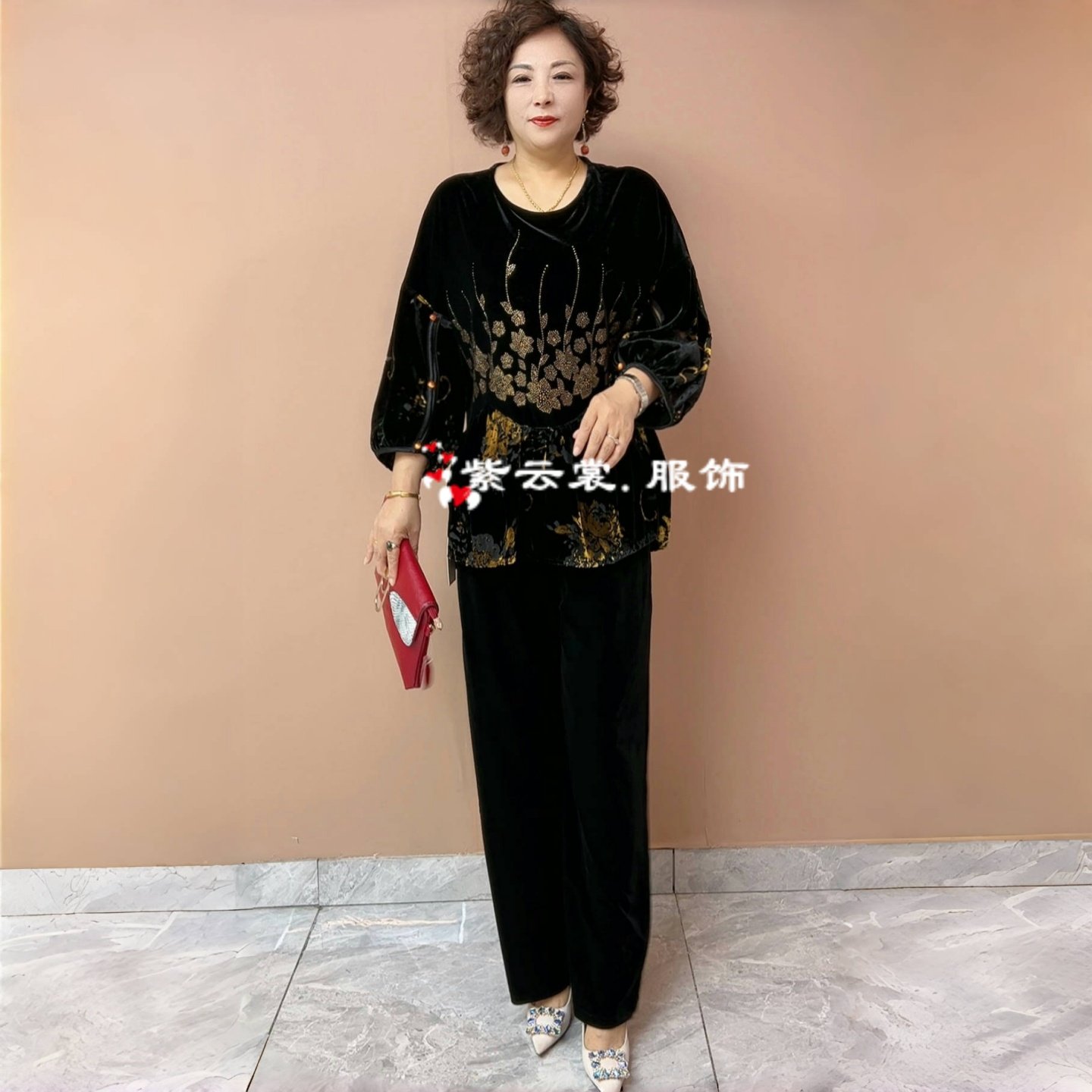 秋冬国风新款时尚烫钻收腰显瘦大码丝绒小衫中年妈妈减龄洋气上衣