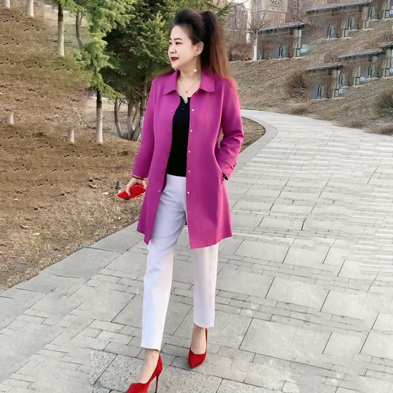 时尚洋气中老年妈妈装空气棉风衣春秋新款宽松休闲大码中长款外套