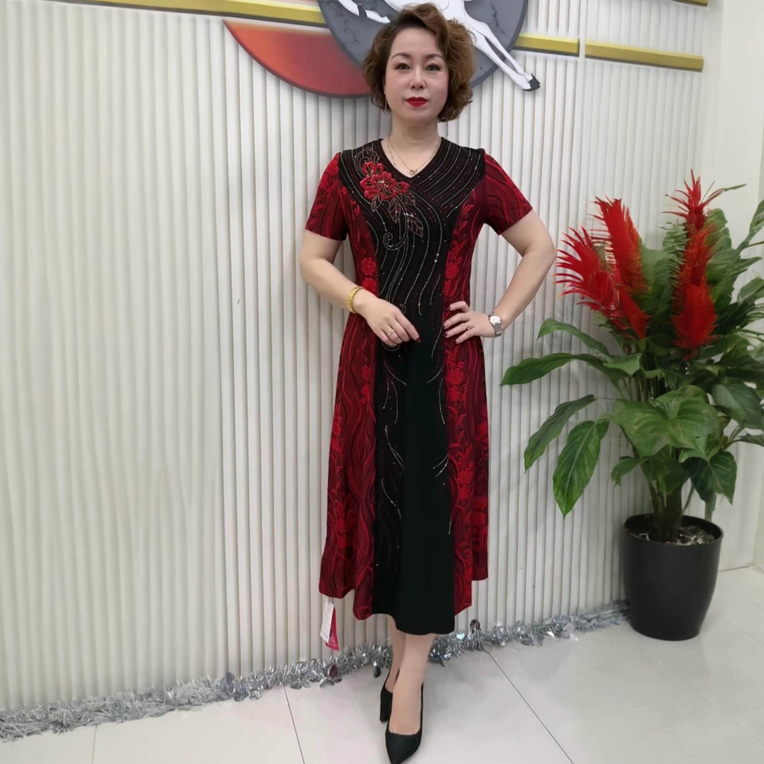 阔太太高端减龄妈妈大码连衣裙南韩丝镶钻弹力修身显瘦洋气长裙子