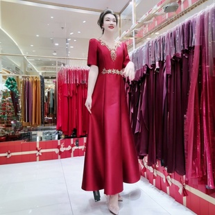 遮肚子年轻洋气妈妈婚宴高贵礼服喜婆婆婚礼气质加长款晚礼服旗袍