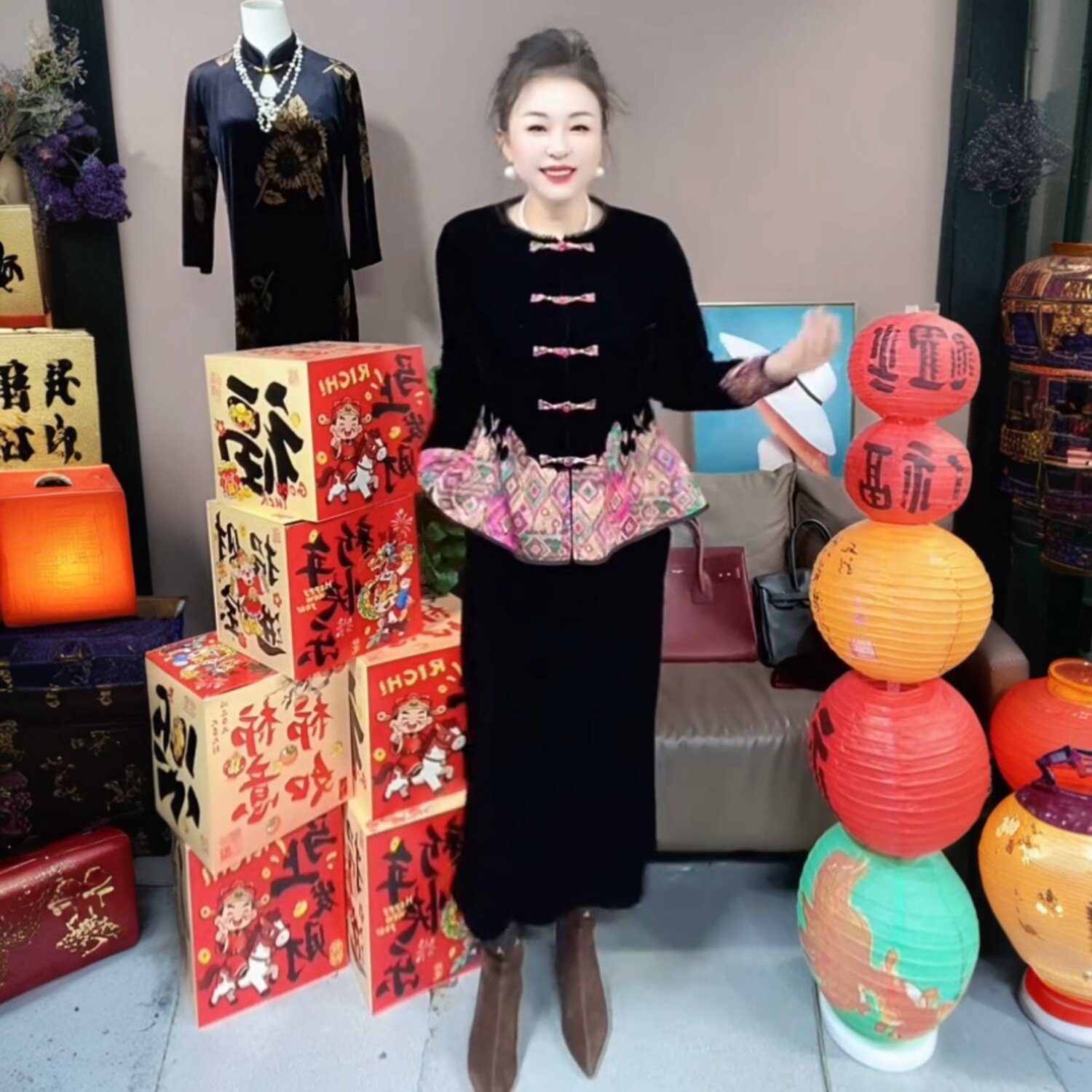 春装新款妈妈金丝绒小衫显瘦时尚妈妈装拼色大花上衣国风开衫外套