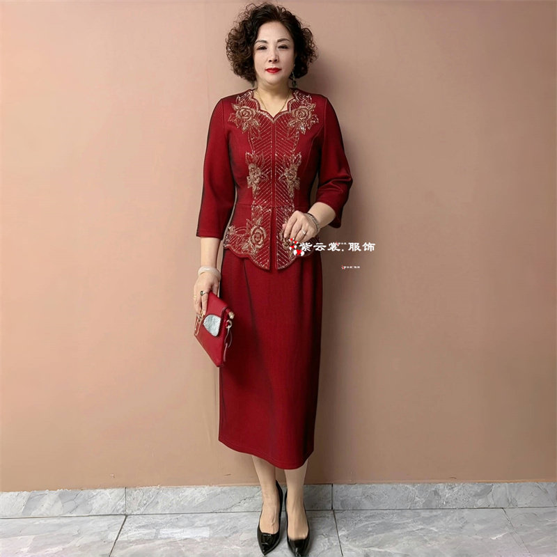 春秋中年妈妈气质减龄喜婆婆大码婚宴敬酒服宽松遮肉假两件连衣裙