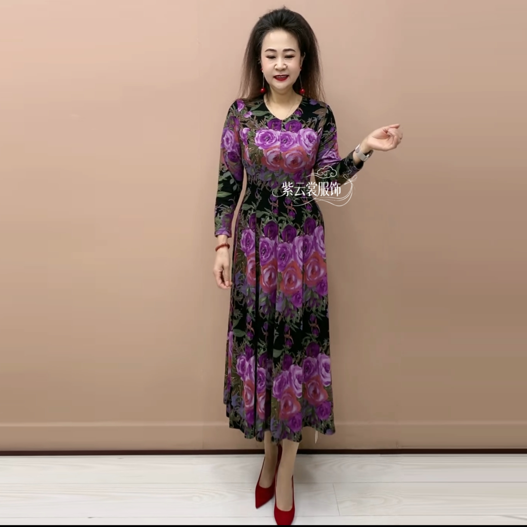 阔太太中老年妈妈装秋冬时尚新款长袖连衣裙时尚优雅高弹大摆长裙